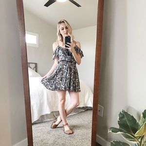 American Eagle paisley cold shoulder dress